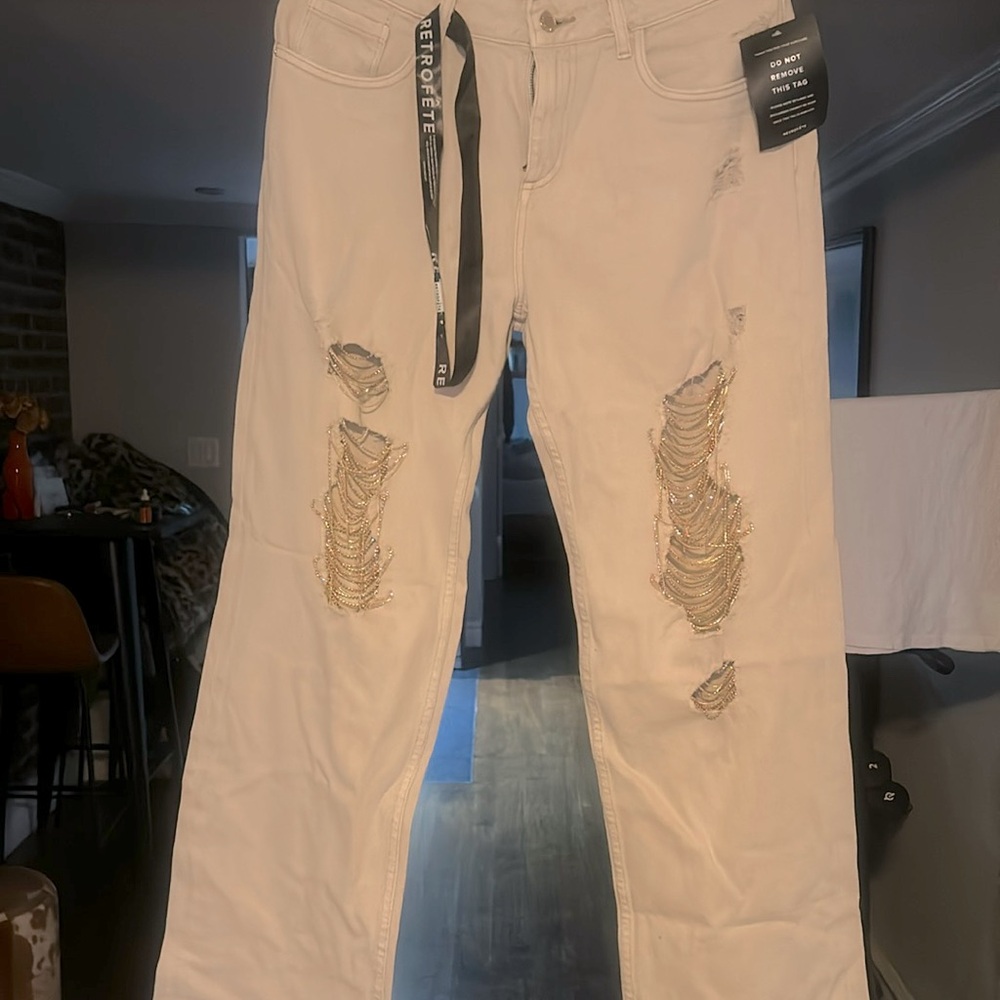Retrofete Aims kailee light cream jeans w gold chains (NWT)
Size 27 (runs large)